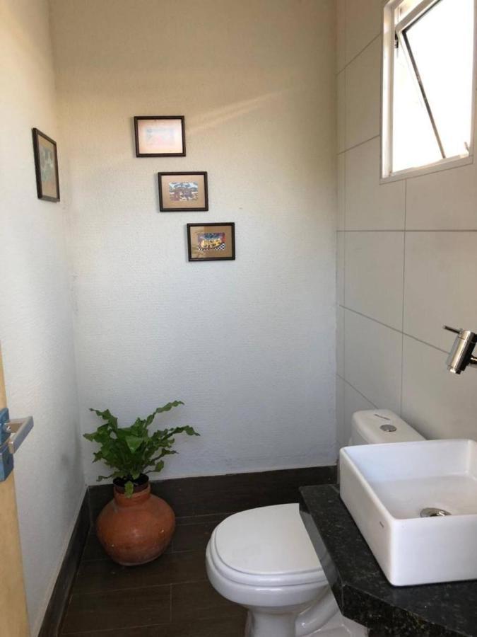 Casa Bela E Confortavel Em ชาปาดา ดอส กิมาไรส์ ภายนอก รูปภาพ