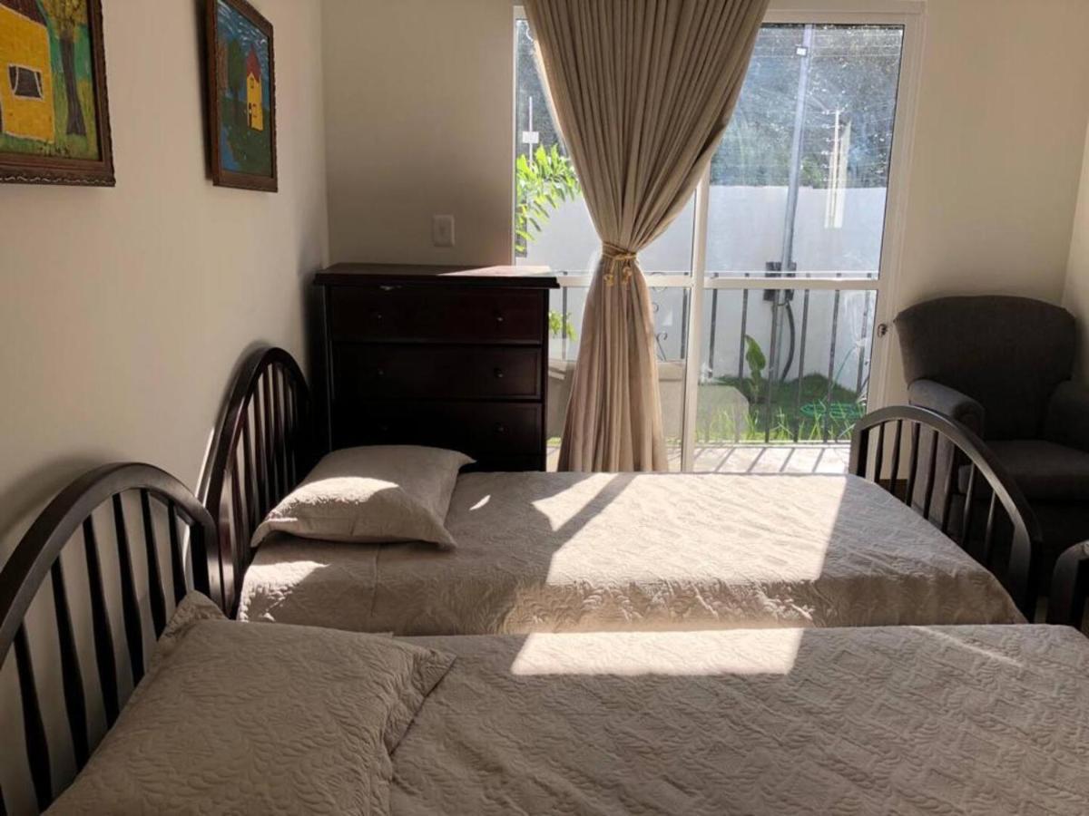 Casa Bela E Confortavel Em ชาปาดา ดอส กิมาไรส์ ภายนอก รูปภาพ