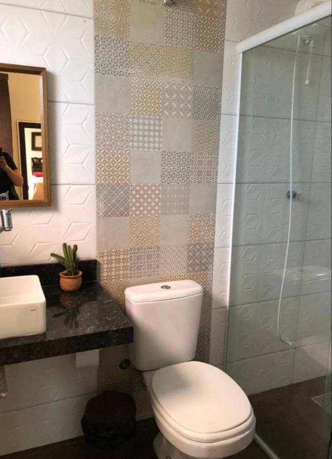 Casa Bela E Confortavel Em ชาปาดา ดอส กิมาไรส์ ภายนอก รูปภาพ