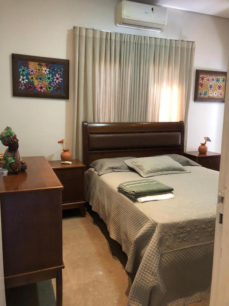 Casa Bela E Confortavel Em ชาปาดา ดอส กิมาไรส์ ภายนอก รูปภาพ